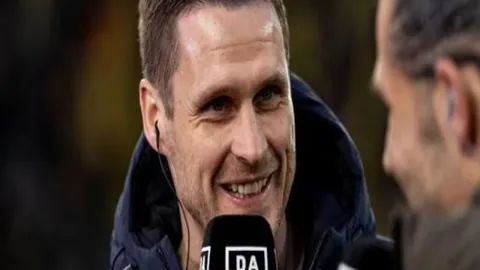 曼城新后防加盟者表现卓越，传球成功率高达98%，助球队逆境反弹，五战显关键作用